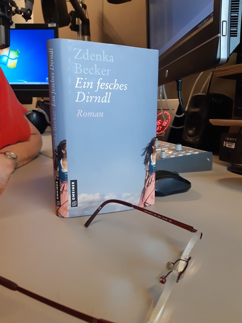 Zdenka Beckers neuer Roman | "Ein fesches Dirndl"