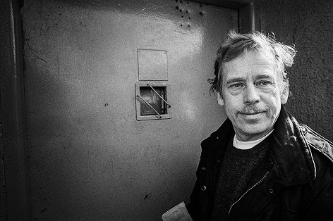 Václav Havel v ruzyňské věznici v roce 1990