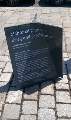 pomník proti václe a fašismu Alfreda Hrdličky