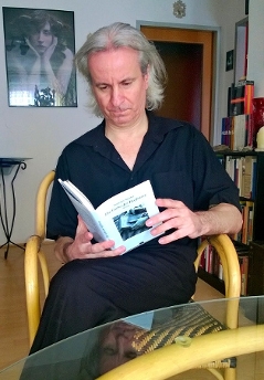 Stanislav Struhar čte ze svého románu