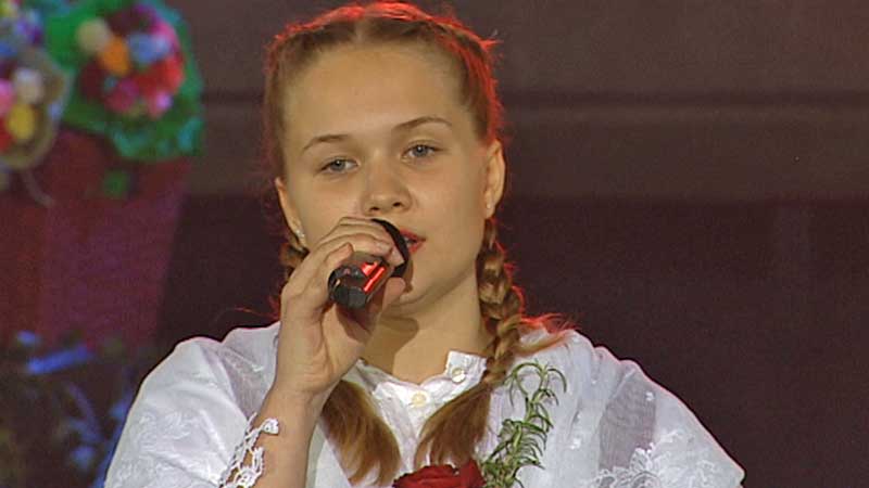 Liza Sučić na Festivalu kajkavskih popevki u Krapini